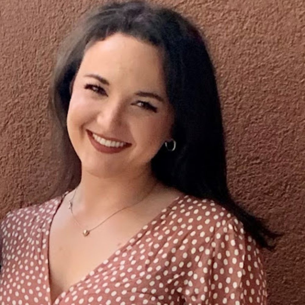 Meet your Posher, Elyssa